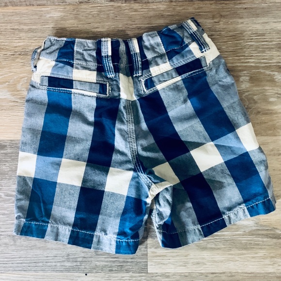 2T Gap Shorts in Green | Blue Gingham | Grey Plaid - Picture 5 of 8
